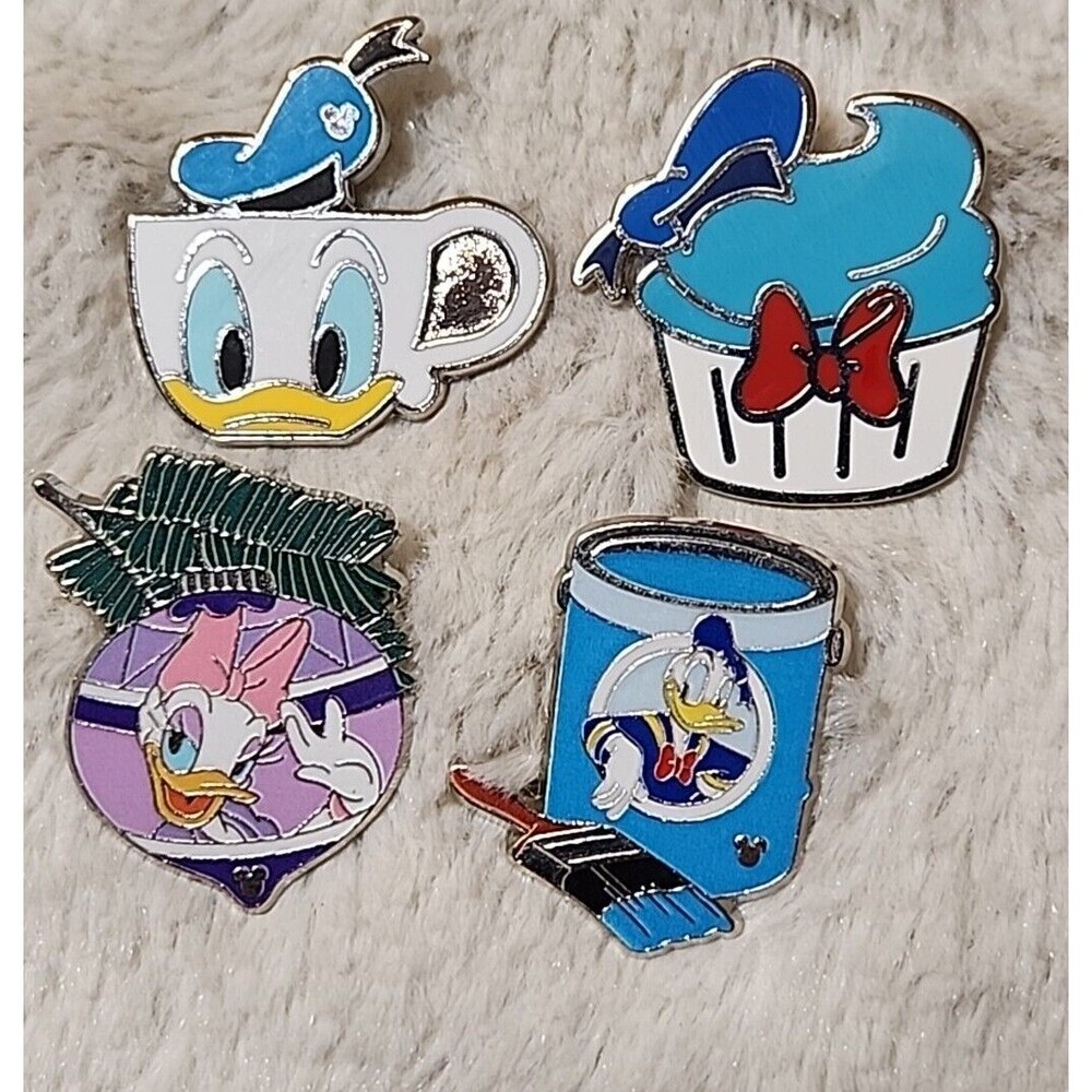 Disney Collectible Pins J-13 DONALD & DAISY DUCK Theme Park Set Lot of 4